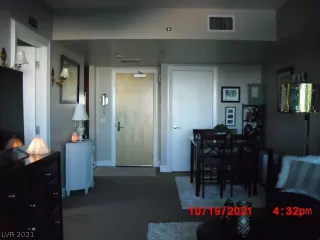 Photo #3: 2340984 Listing