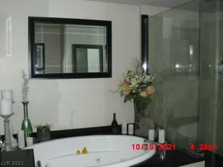 Photo #6: 2340984 Listing