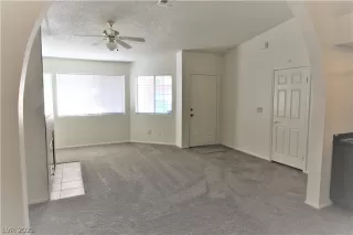 Photo #1: 2340997 Listing