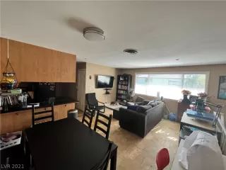 Photo #6: 2341008 Listing 