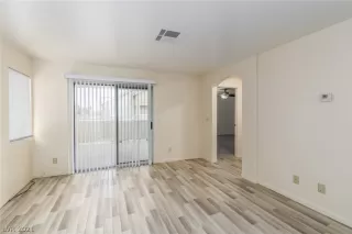 Photo #6: 2341064 Listing