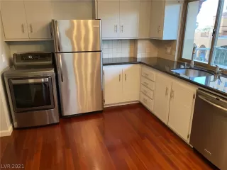 Photo #5: 2341075 Listing 