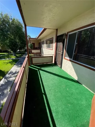 Photo #1: 2341080 Listing