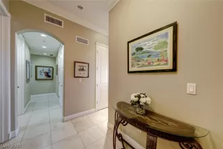 Photo #4: 2341082 Listing