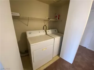 Photo #5: 2341085 Listing 