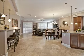 Photo #6: 2341089 Listing 