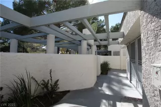 Photo #6: 2341095 Listing 