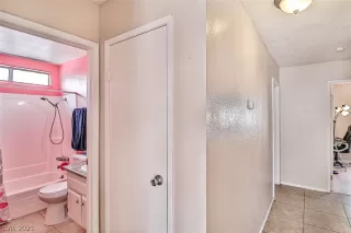 Photo #6: 2341096 Listing 