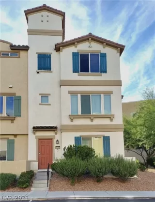 Photo #1: 2341097 Listing