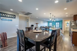 Photo #4: 2341097 Listing