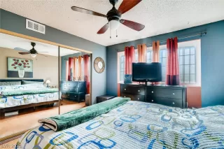 Photo #5: 2341111 Listing