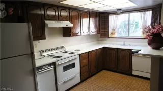 Photo #1: 2341152 Listing