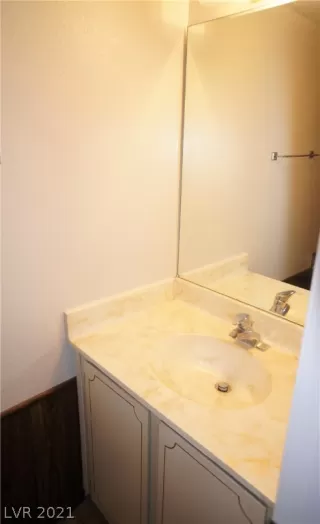 Photo #3: 2341152 Listing