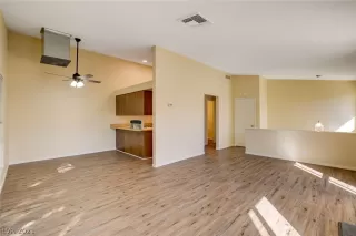 Photo #5: 2341156 Listing 