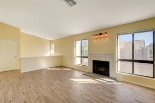 Photo #6: 2341156 Listing 