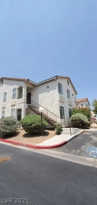 Photo #2: 2341186 Listing