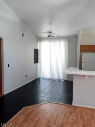 Photo #5: 2341186 Listing