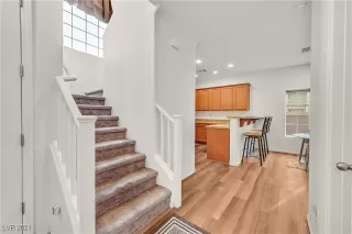 Photo #2: 2341206 Listing