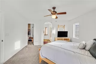 Photo #6: 2341206 Listing