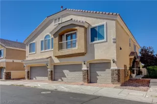 Photo #2: 2341220 Listing