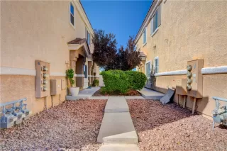 Photo #3: 2341220 Listing