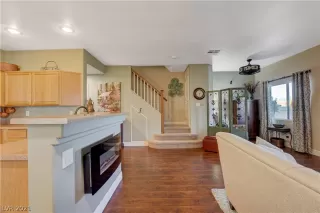 Photo #6: 2341220 Listing