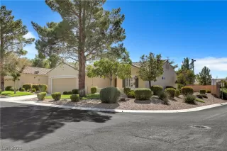 Photo #2: 2341223 Listing 