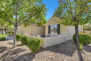 Photo #3: 2341223 Listing 