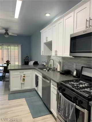 Photo #2: 2341227 Listing