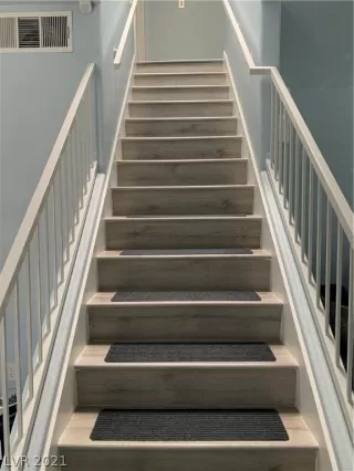 Photo #4: 2341227 Listing