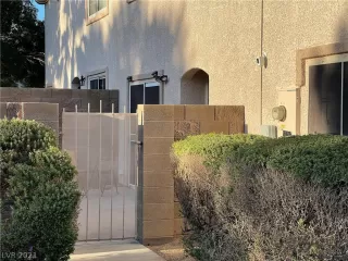 Photo #6: 2341227 Listing