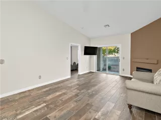 Photo #4: 2341239 Listing 