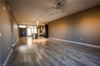 Photo #3: 2341246 Listing 