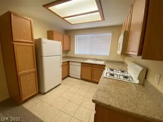 Photo #6: 2341313 Listing