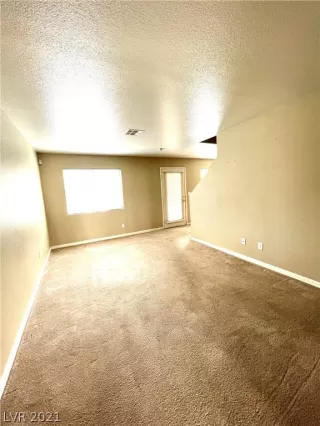 Photo #2: 2341331 Listing