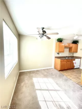 Photo #4: 2341331 Listing