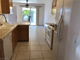 Photo #1: 2341335 Listing 