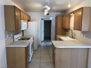 Photo #2: 2341335 Listing 