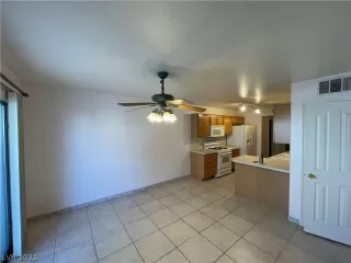 Photo #6: 2341335 Listing 