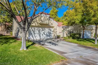 Photo #1: 2341337 Listing