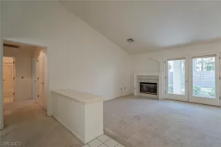 Photo #4: 2341337 Listing