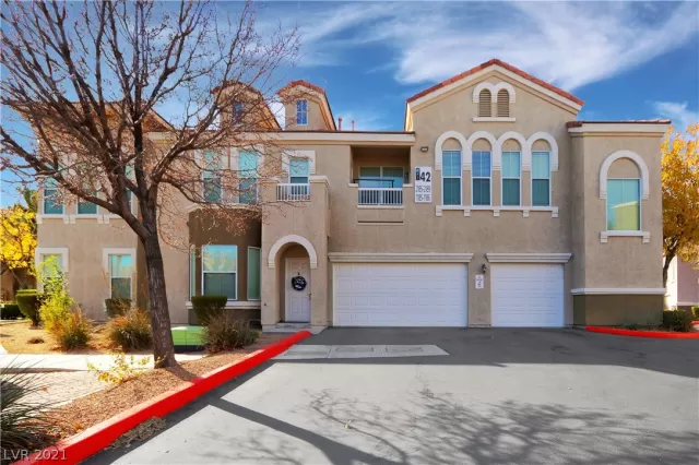 MLS: 2341398 Condo For Sale