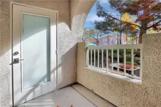 Photo #2: 2341398 Listing 