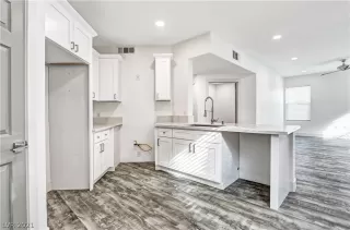 Photo #6: 2341398 Listing 