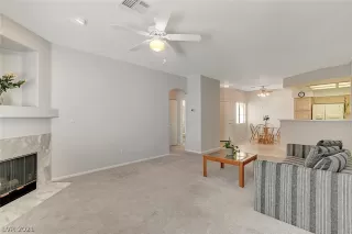 Photo #5: 2341423 Listing 