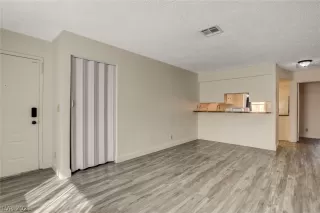 Photo #2: 2341463 Listing 