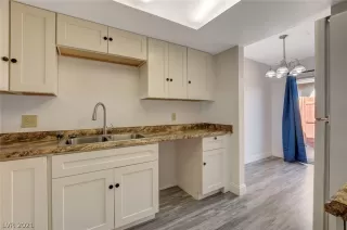 Photo #6: 2341463 Listing 