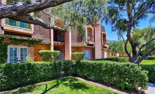 MLS: 2341466 Condo For Sale