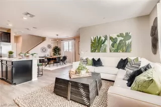 Photo #1: 2341474 Listing