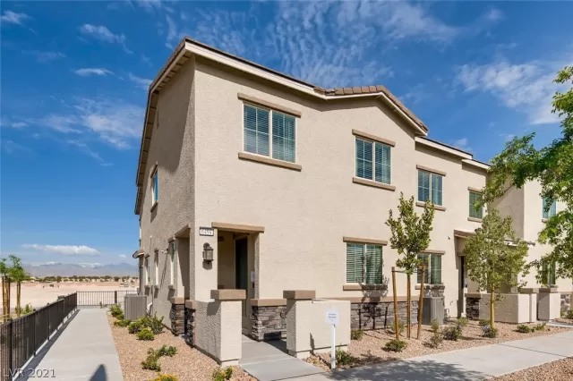 MLS: 2341489 Condo For Sale